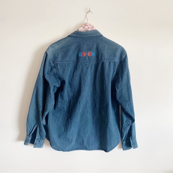 Vintage Wrangler Blue Aztec Embroidered Denim Shirt! Size Large - Picture 8 of 10